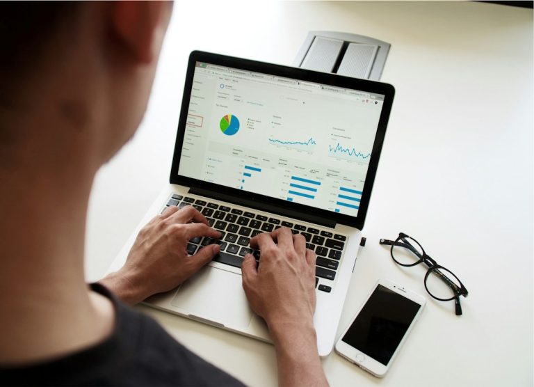 Cómo hacer un estudio de mercado paso a paso: tipos, métodos y ejemplo práctico