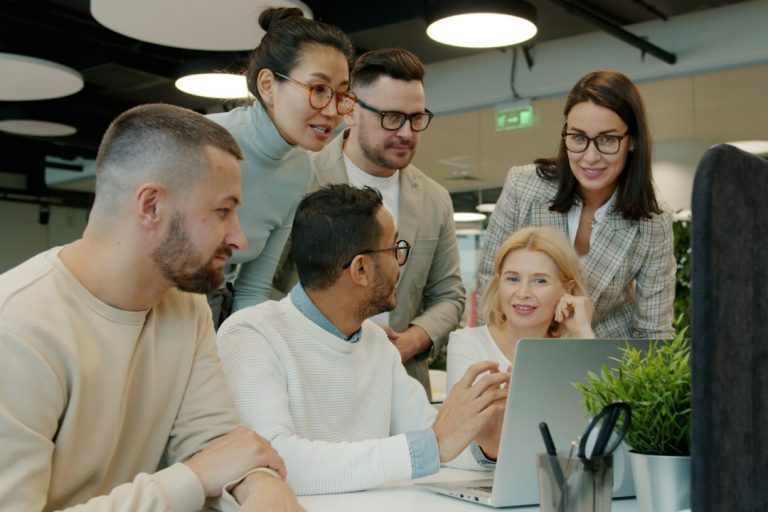 Habilidades blandas: qué son, cuáles piden las empresas y cómo fortalecerlas en tu equipo