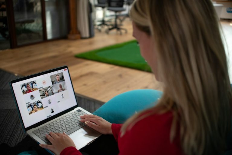 Teletrabajo: qué es, ventajas, desventajas y qué dice la ley en cada país