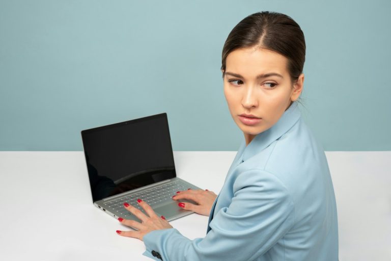 Ofertas de trabajo falsas: cómo detectarlas y evitar estafas laborales