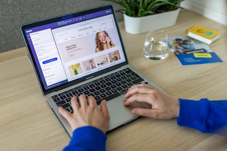 50 ideas de negocios por internet para emprender con poca inversión