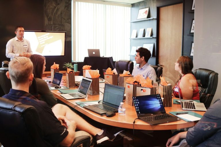 Tipos de inversionistas: quién invierte en cada etapa de tu startup y cómo elegir el adecuado