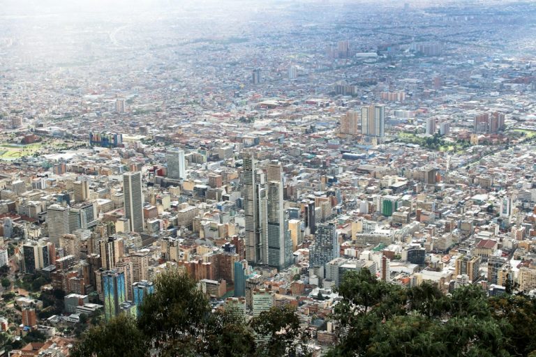 Cómo crear una empresa en Colombia (guía paso a paso)
